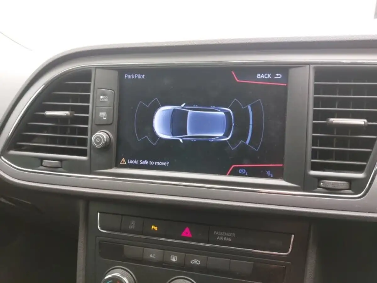 2019-seat-leon-15-tsi-evo-se-dynamic-hatchback-big-17