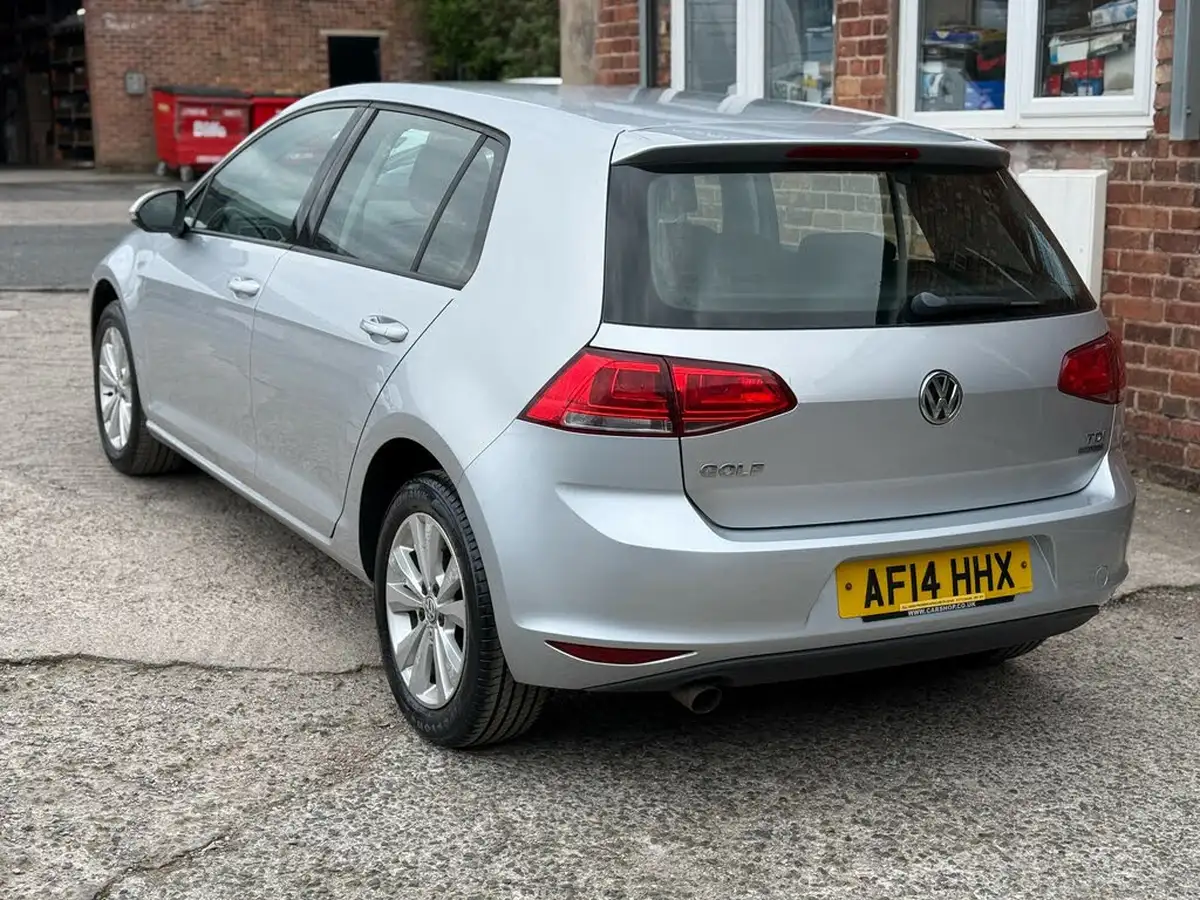2014-volkswagen-golf-16tdi-se-ss-hatchback-5d-big-5