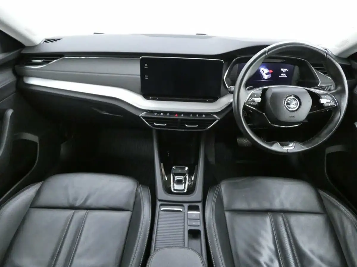 2021-skoda-octavia-big-16