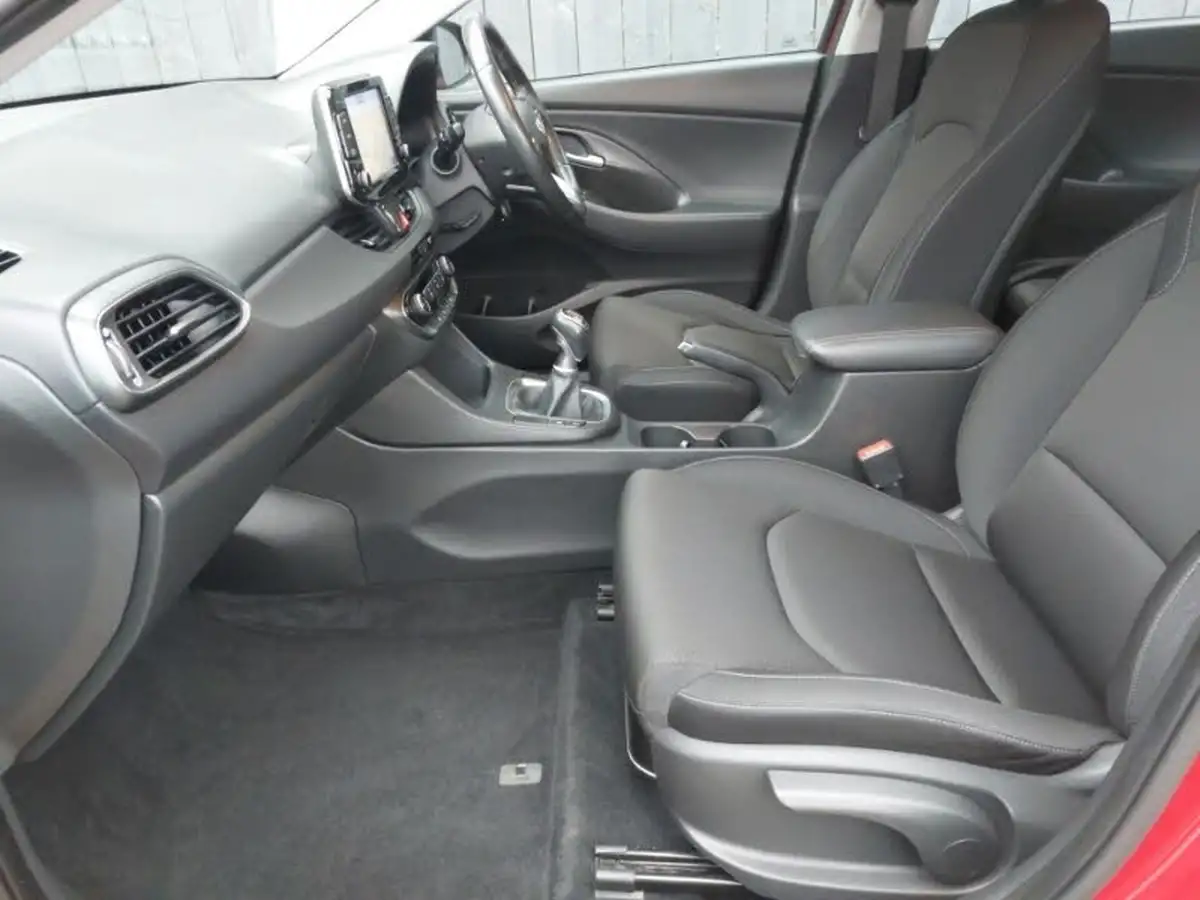 2017-hyundai-i30-10-t-gdi-se-nav-blue-drive-hatchback-big-4