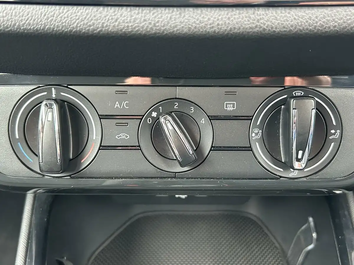 2022-skoda-fabia-10-tsi-se-comfort-109ps-big-14