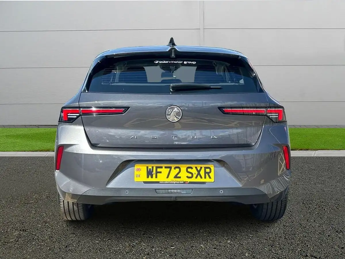 2022-vauxhall-astra-12-turbo-design-110ps-hatchback-big-5