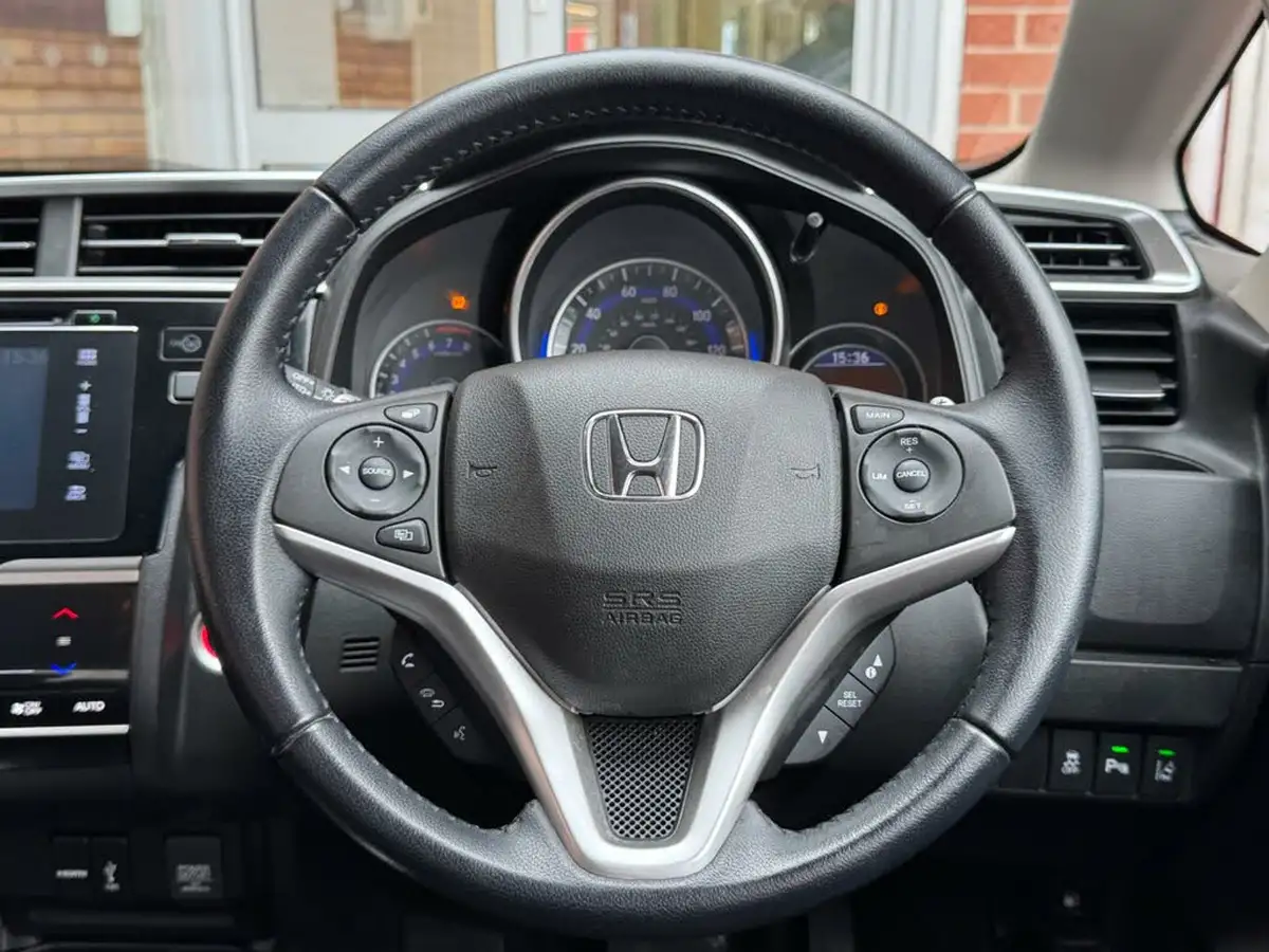 2019-honda-jazz-13-i-vtec-ex-cvt-big-29