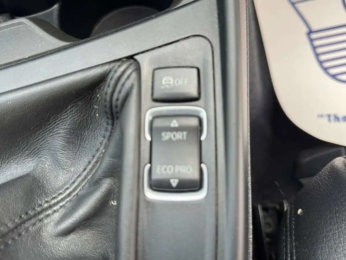 2015-bmw-1-series-20td-116d-m-sport-5d-big-35