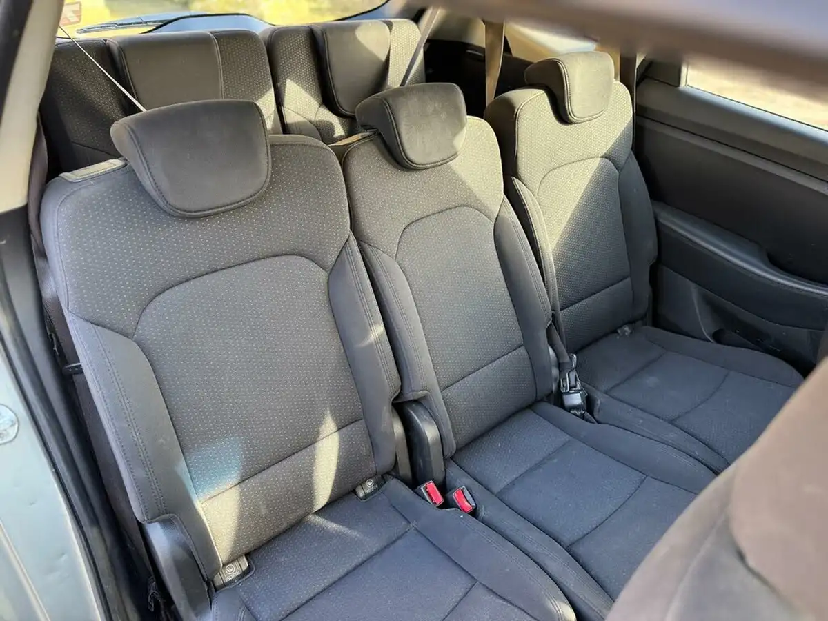 2013-kia-carens-16-gdi-1-big-15