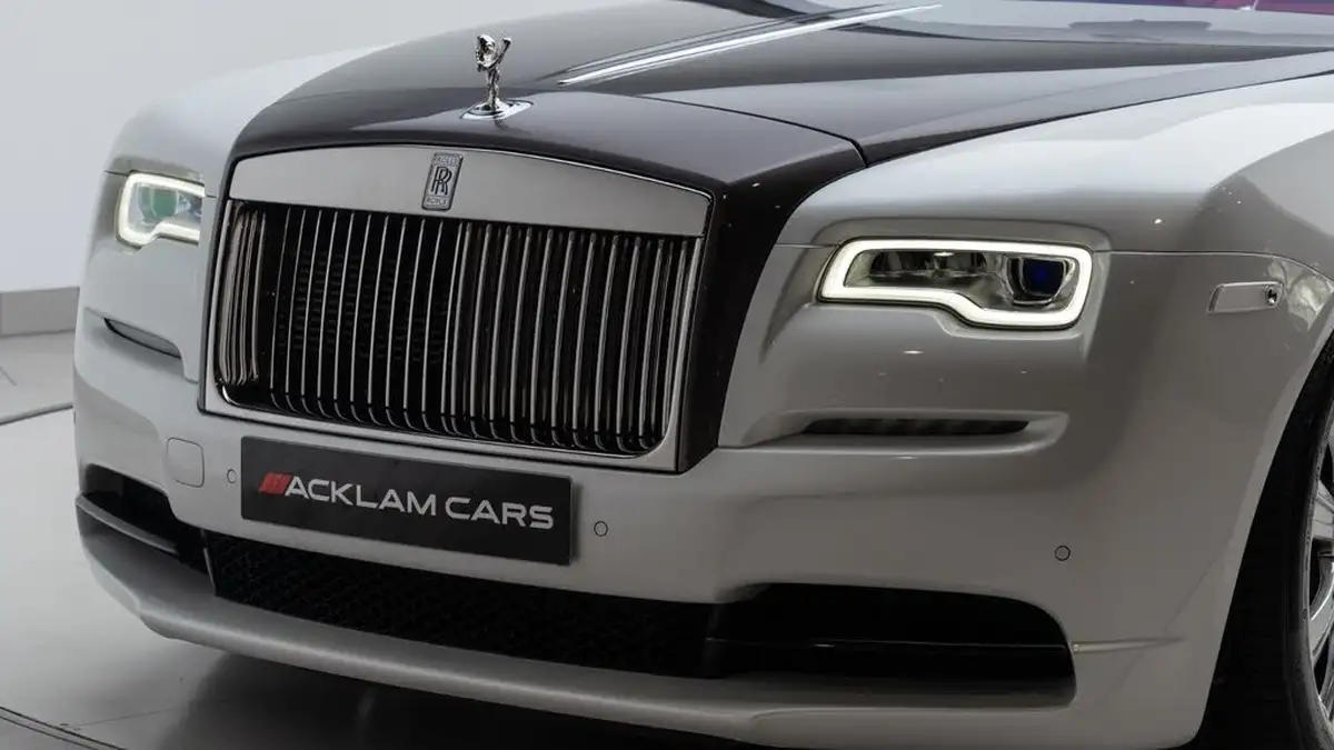 2016-rolls-royce-dawn-66-big-10