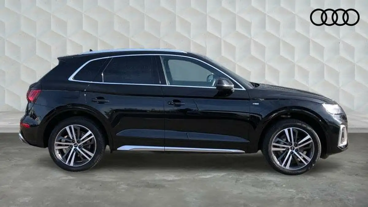 2021-audi-q5-20-55-tfsi-e-competition-station-wagon-big-3