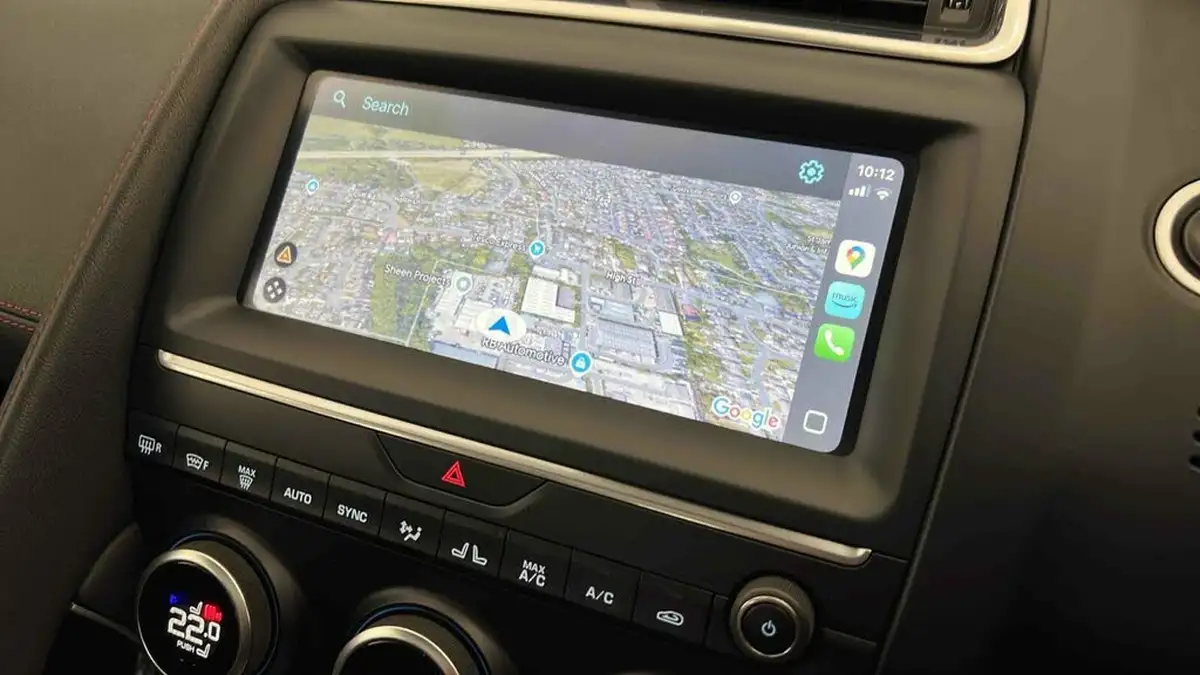 2020-jaguar-e-pace-20-i4d-chequered-flag-180ps-big-39
