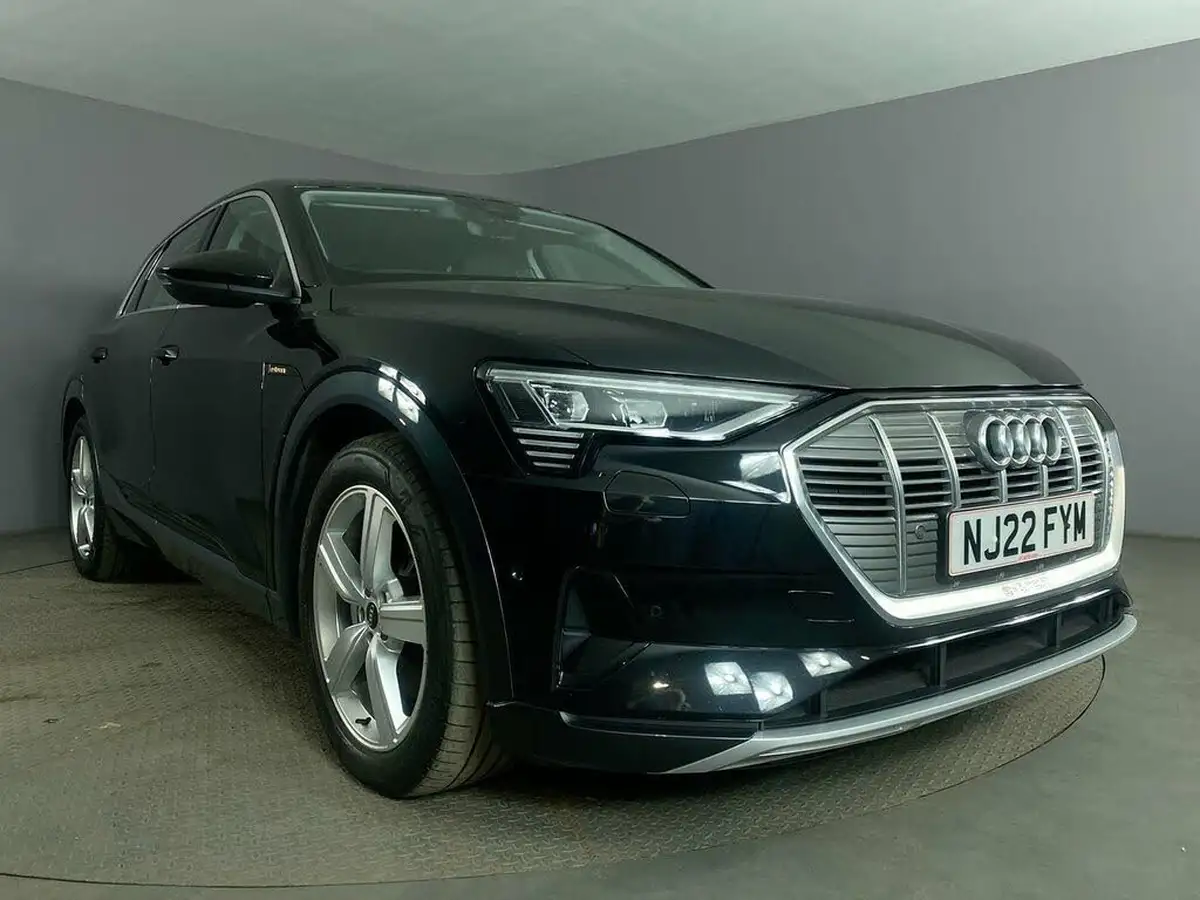 2022-audi-e-tron-55e-technik-station-wagon-big-10