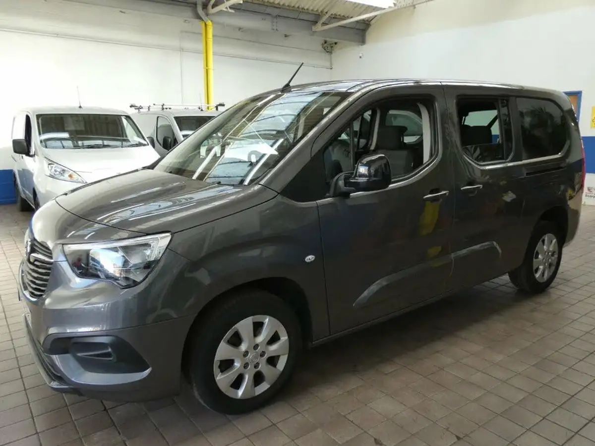 2022-vauxhall-combo-life-15-se-xl-100ps-big-10