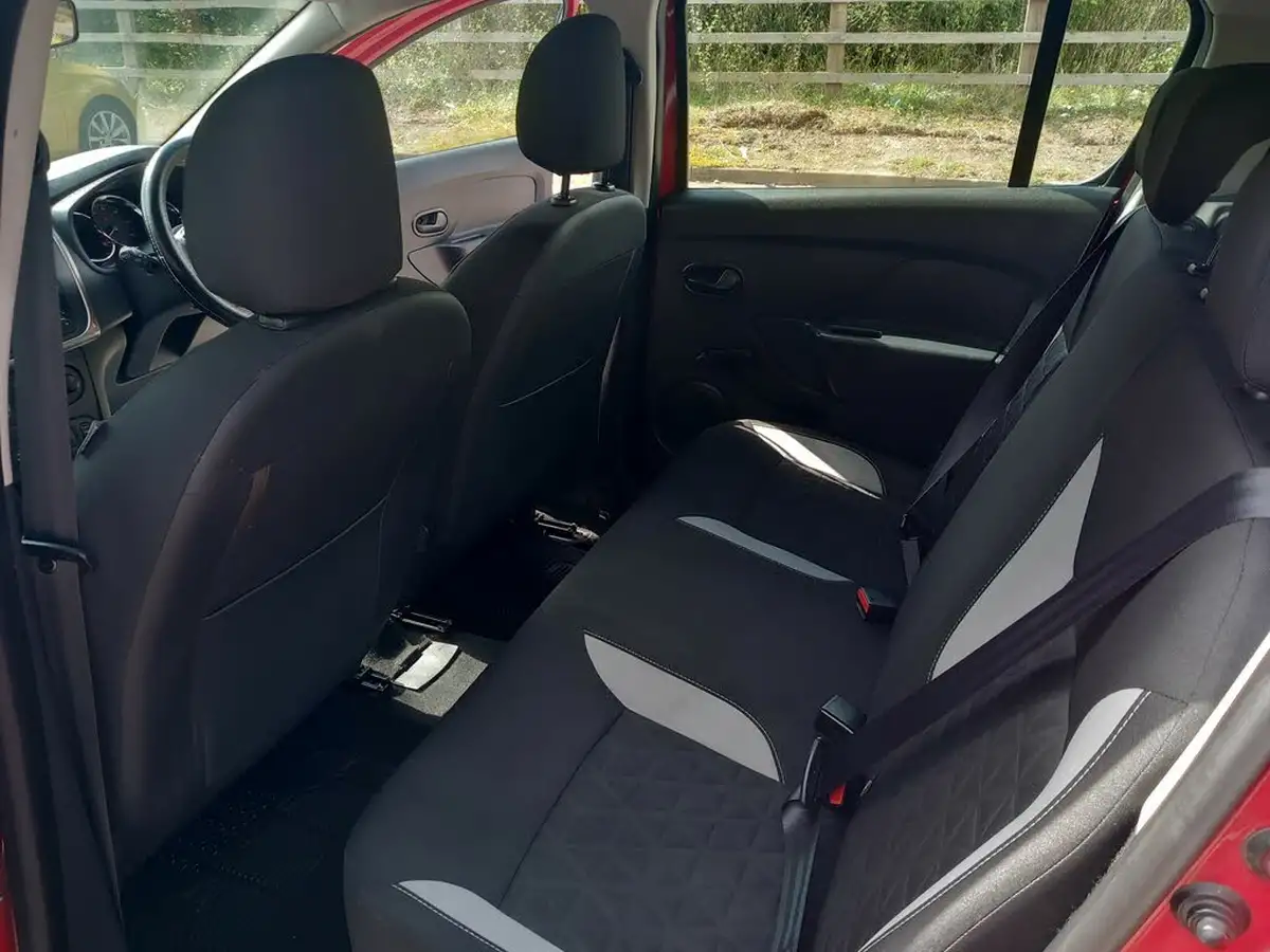 2013-dacia-sandero-stepway-09-ambiance-big-14