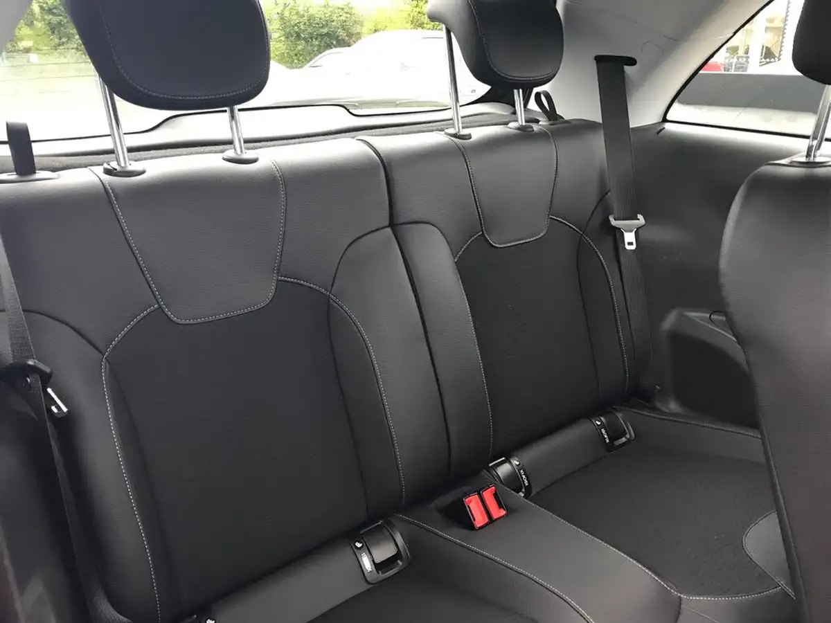 2016-vauxhall-adam-12i-vvt-16v-energised-big-7