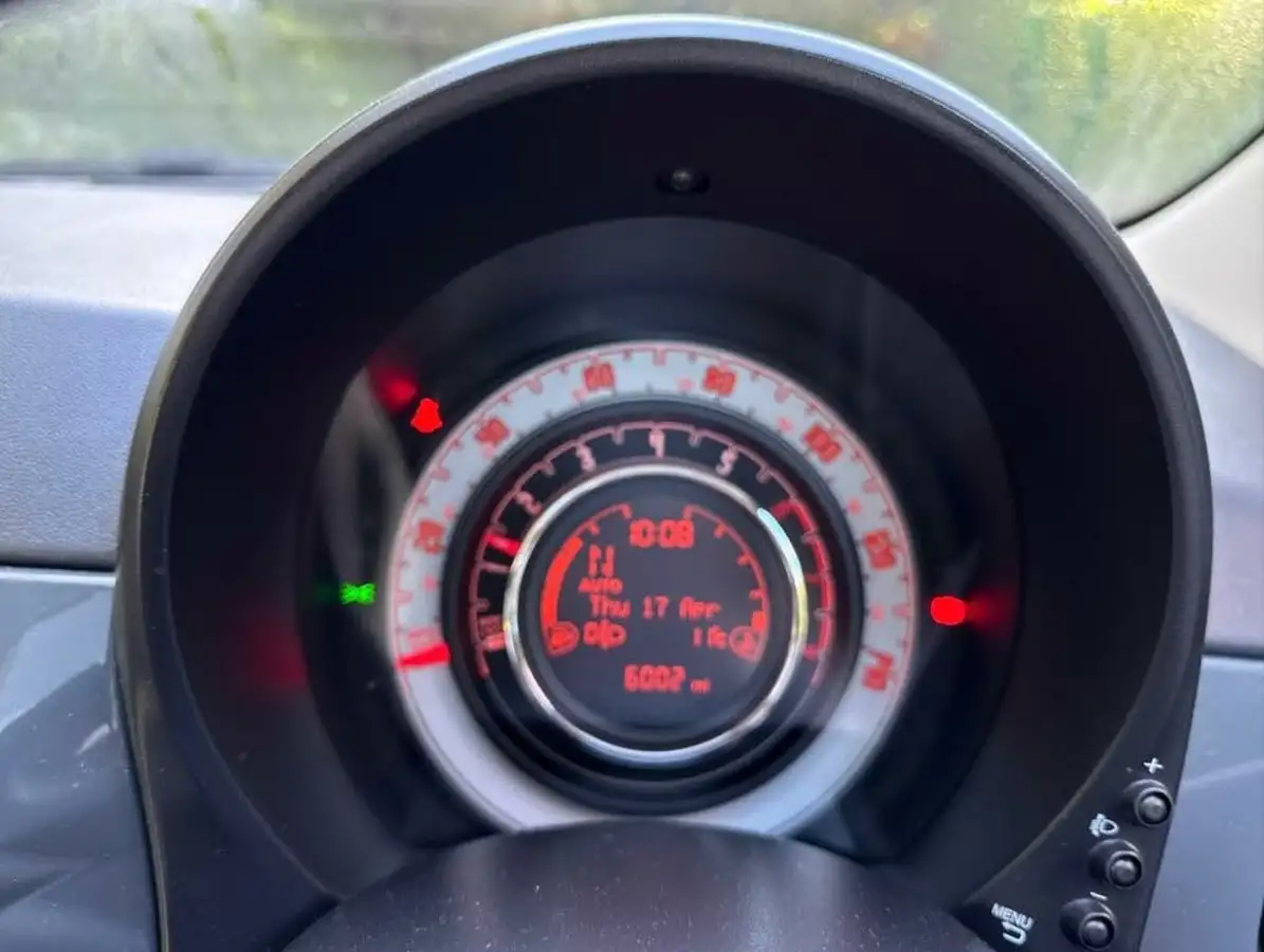 2016-fiat-500-09-lounge-85bhp-dualogic-big-1