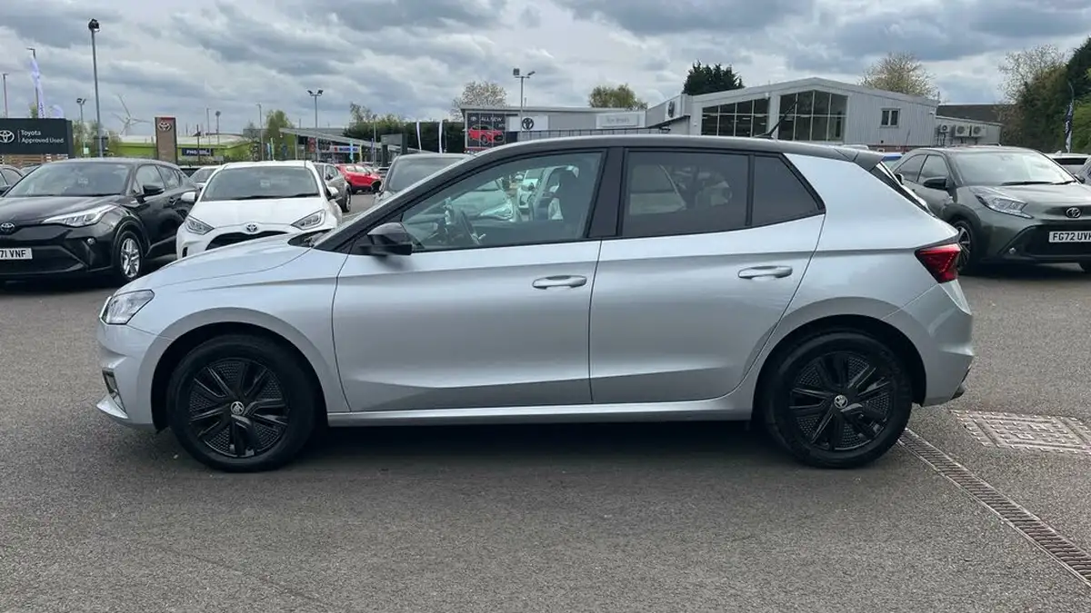 2022-skoda-fabia-10-tsi-colour-edition-109ps-dsg-big-16