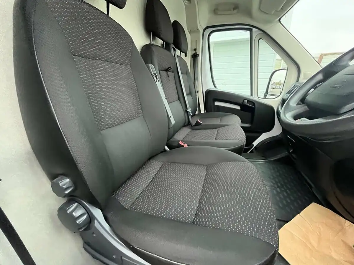 2021-peugeot-boxer-22-bluehdi-professional-435-l4-h2-140bhpeu6dt-big-22