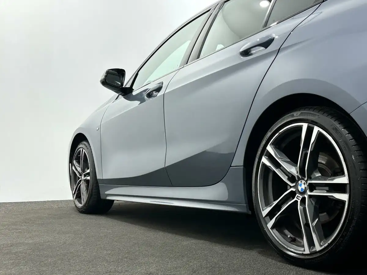 2021-bmw-1-series-15td-116d-m-sport-big-47