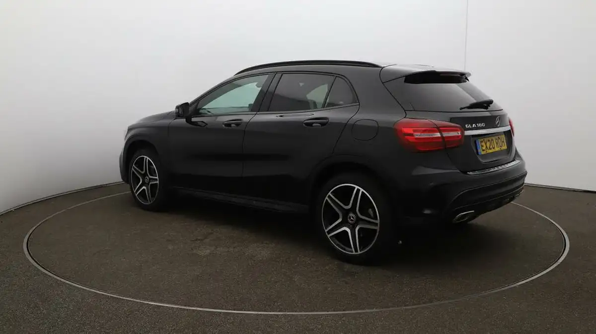2020-mercedes-benz-gla-class-16-gla-180-amg-line-edition-7g-dct-big-55