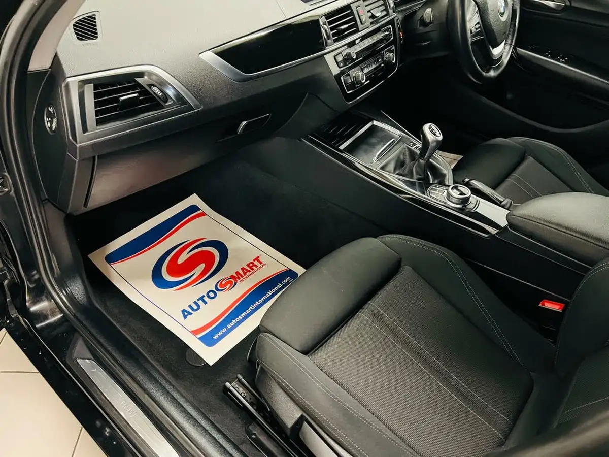 2017-bmw-1-series-20td-118d-sport-5d-big-14
