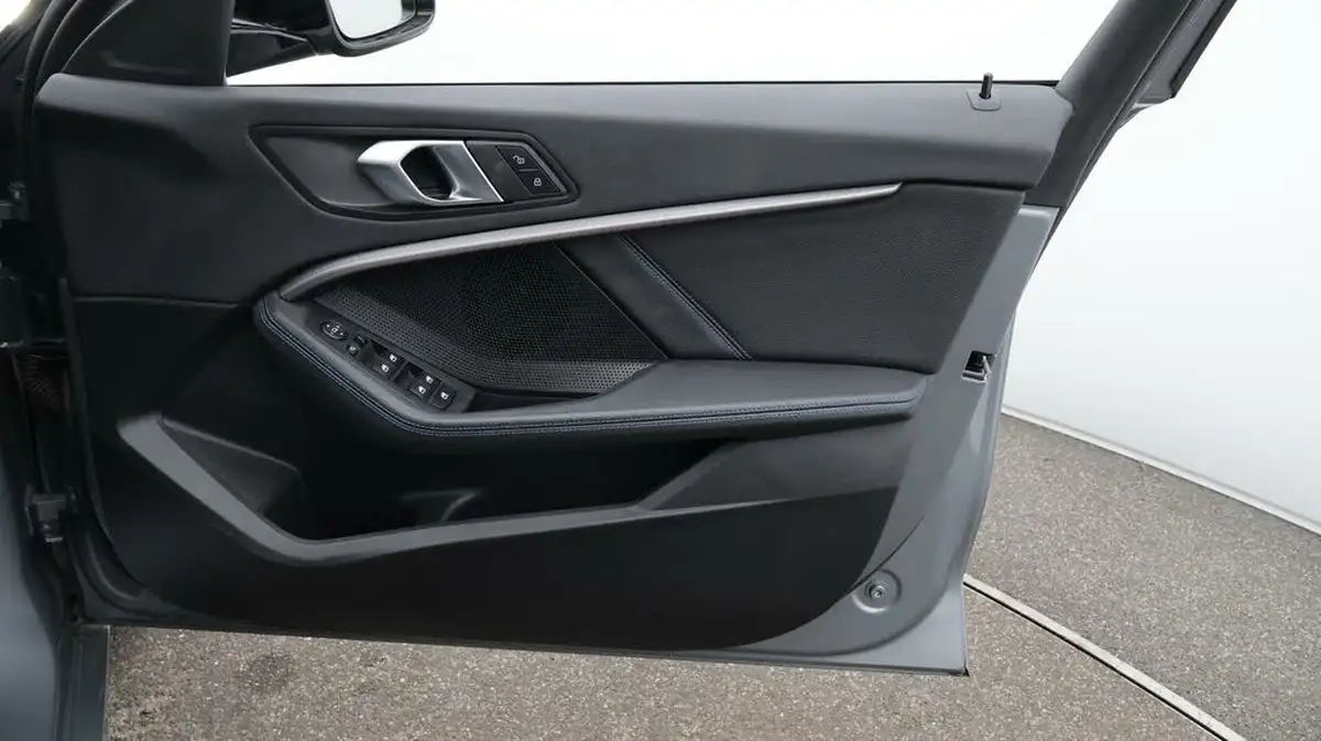 2023-bmw-1-series-15-118i-m-sport-lcp-dct-big-15