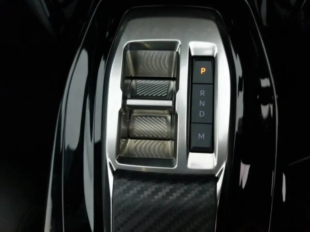 2024-peugeot-2008-suv-12-puretech-allure-130ps-eat8-big-13