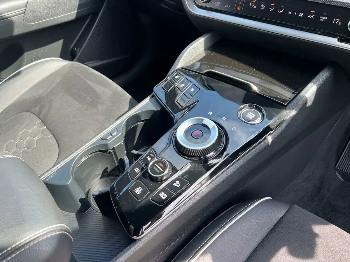 2024-kia-sportage-16-t-gdi-gt-line-261bhp-awd-phev-auto-big-16