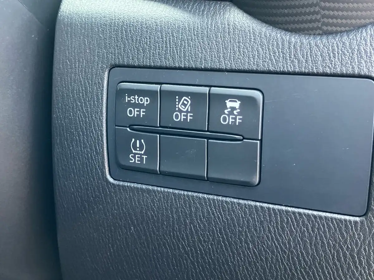 2021-mazda-mazda2-15-skyactiv-g-gt-sport-nav-light-stone-big-27