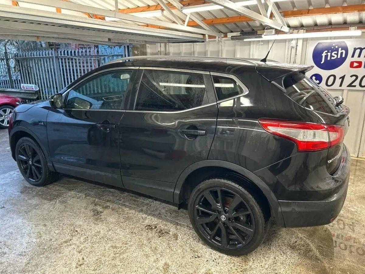 2015-nissan-qashqai-12-tekna-xtronic-cvt-big-19