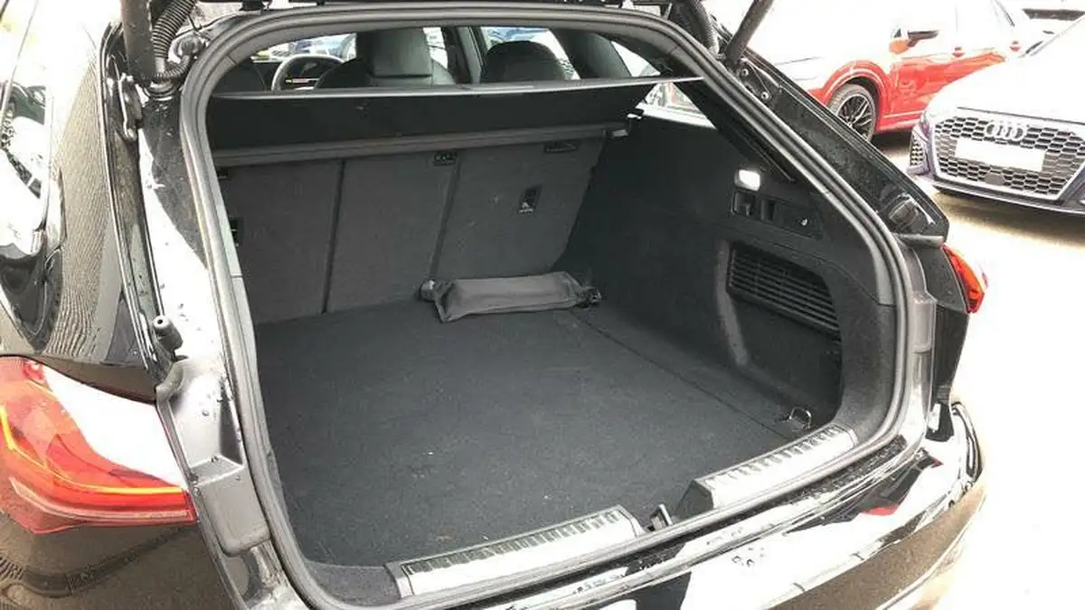 2024-audi-a5-20-tdi-edition-1-avant-big-23