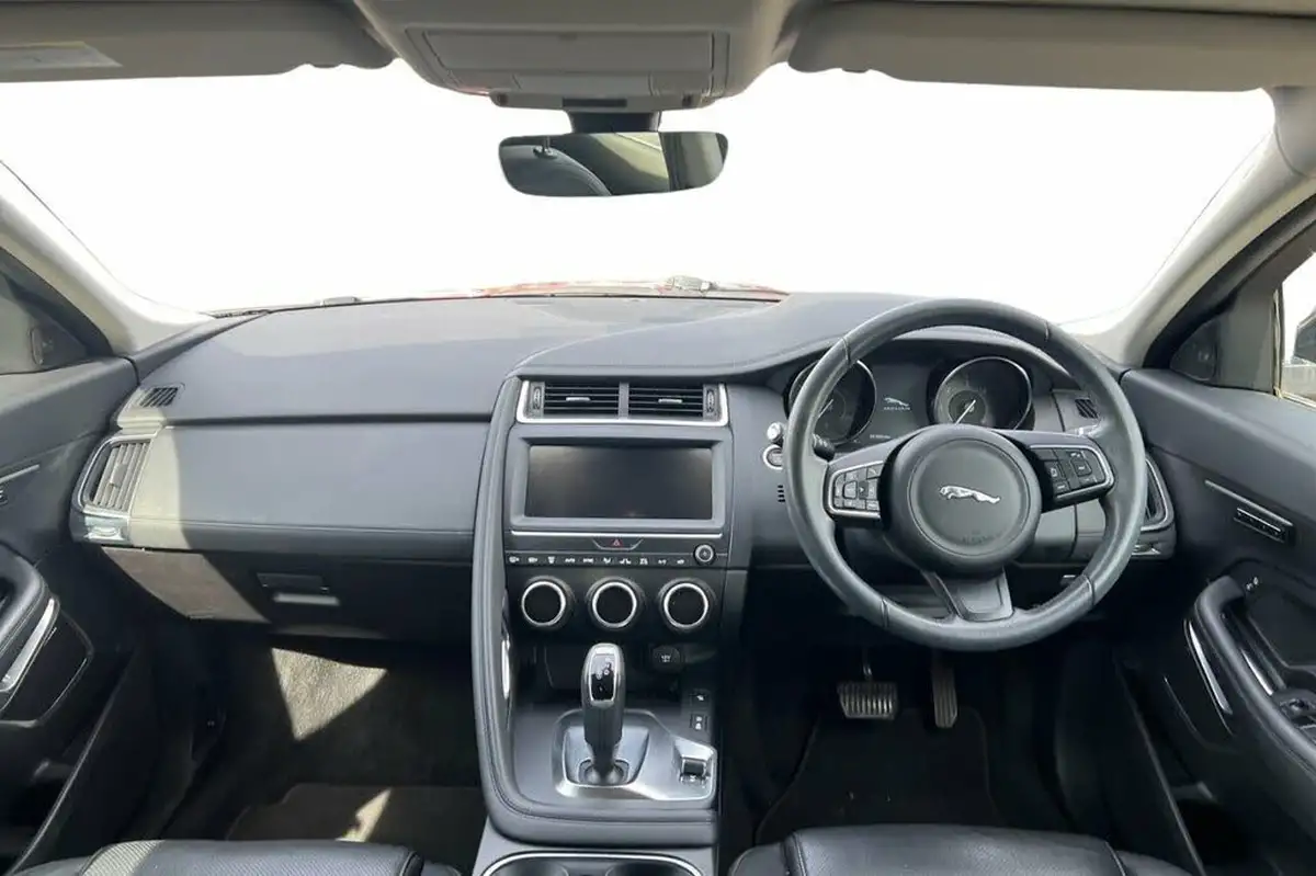 2020-jaguar-e-pace-20-i4d-se-150ps-awd-auto-big-9
