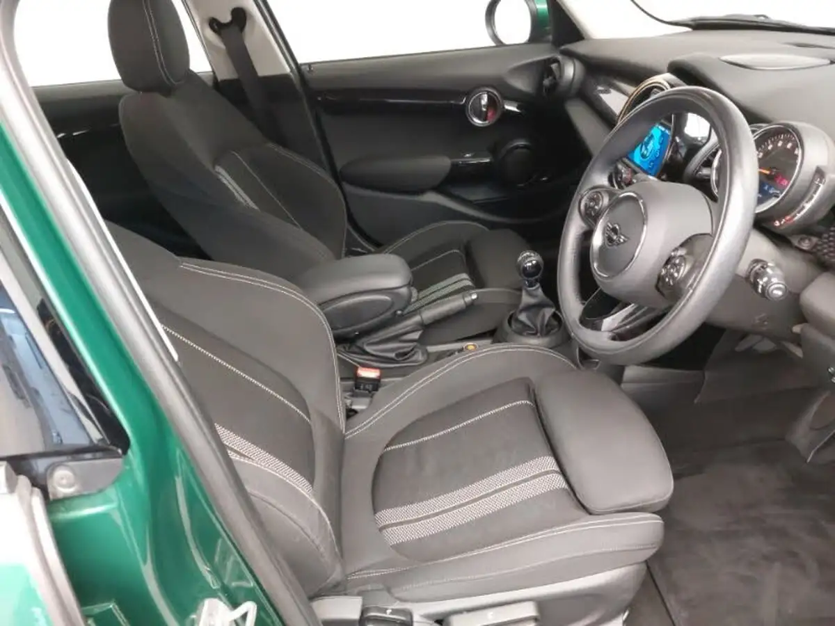 2021-mini-cooper-20-cooper-s-classic-189bhp-series-ii-nav-hatchback-5d-big-5