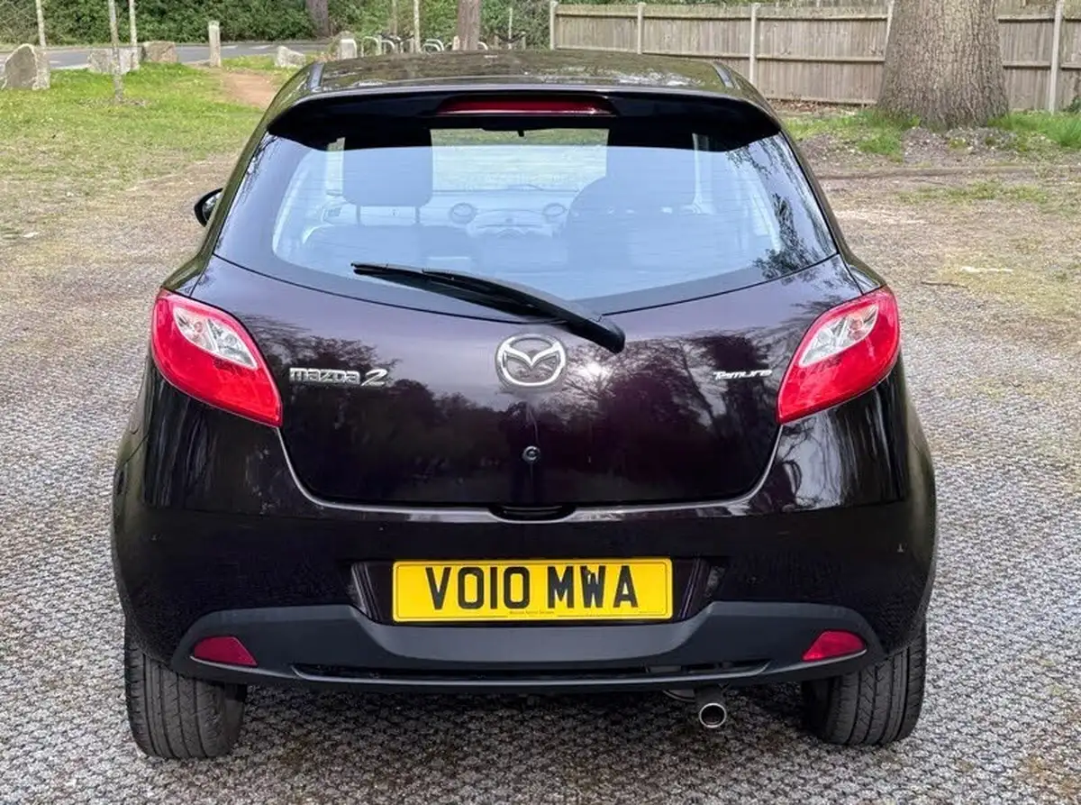2010-mazda-mazda2-13-tamura-5d-big-6