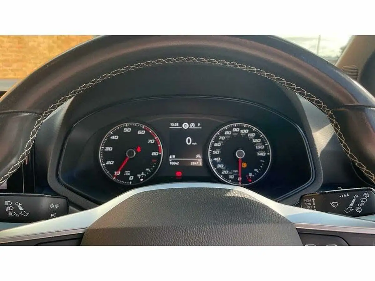 2021-seat-arona-10-tsi-xperience-dsg-big-11