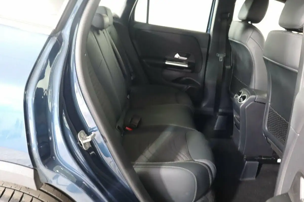 2023-mercedes-benz-gla-class-13-gla-200-sport-executive-station-wagon-big-10