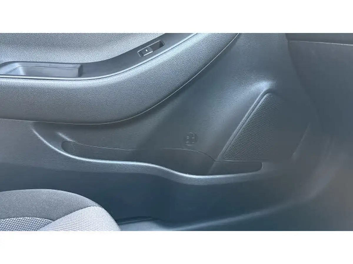 2020-hyundai-i20-12-play-big-31