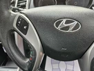 2015-hyundai-i30-16crdi-s-hatchback-small-21