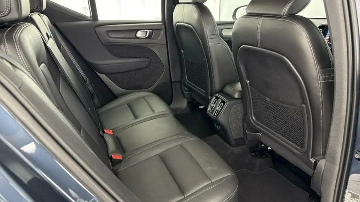 2021-volvo-xc40-15-t3-inscription-pro-161bhp-auto-big-16