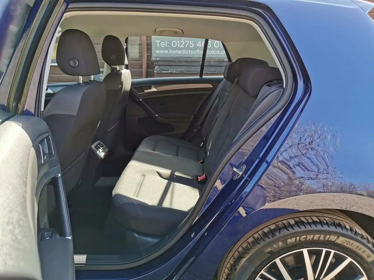 2018-volkswagen-golf-14-tsi-se-hatchback-5d-big-26