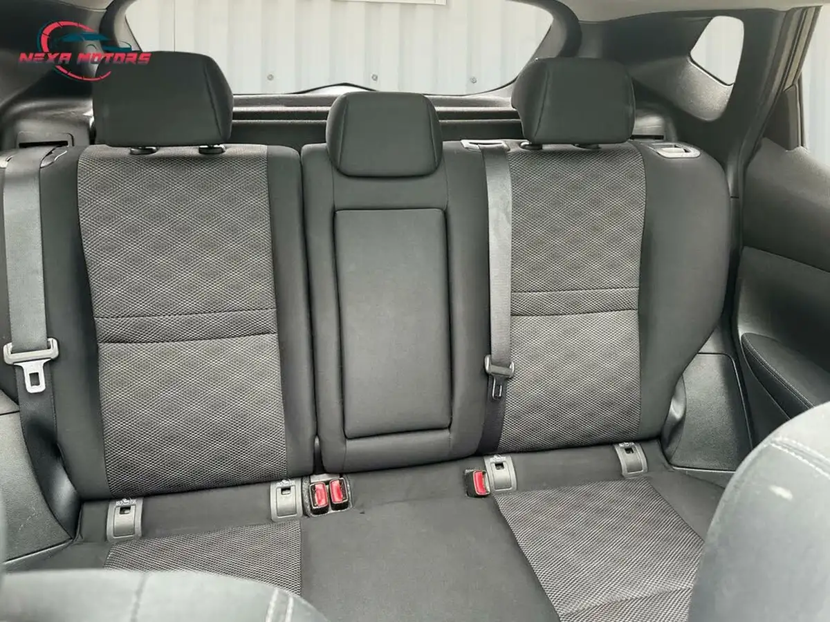 2015-nissan-qashqai-12-n-tec-big-30