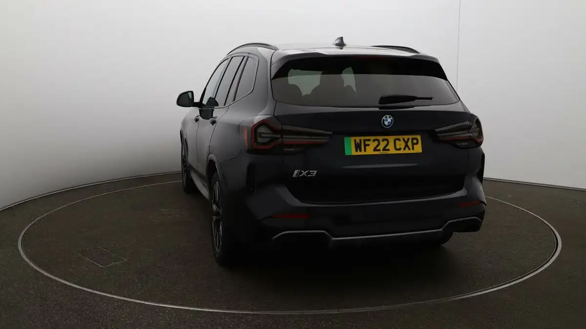2022-bmw-ix3-e-m-sport-big-60
