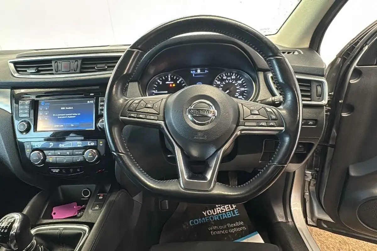 2017-nissan-qashqai-15dci-n-connecta-big-11