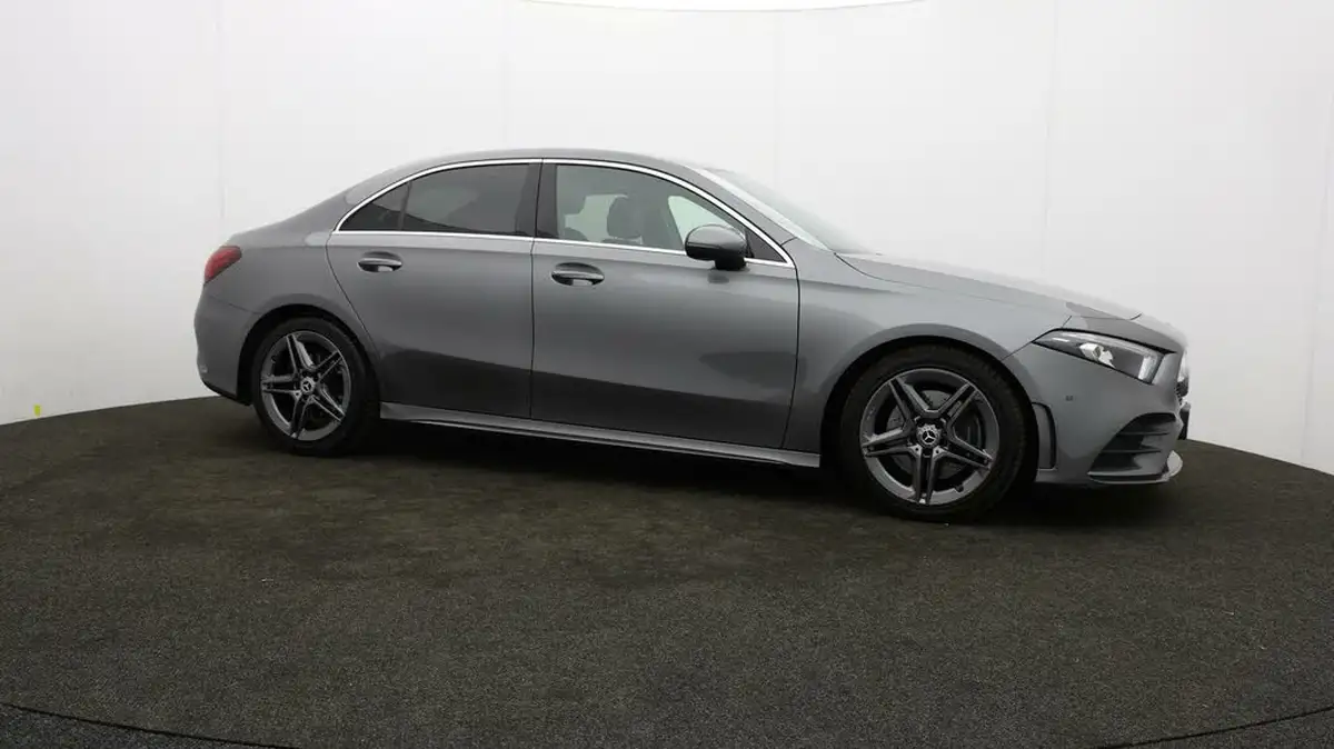 2019-mercedes-benz-a-class-20-a220-amg-line-saloon-4d-4matic-big-37