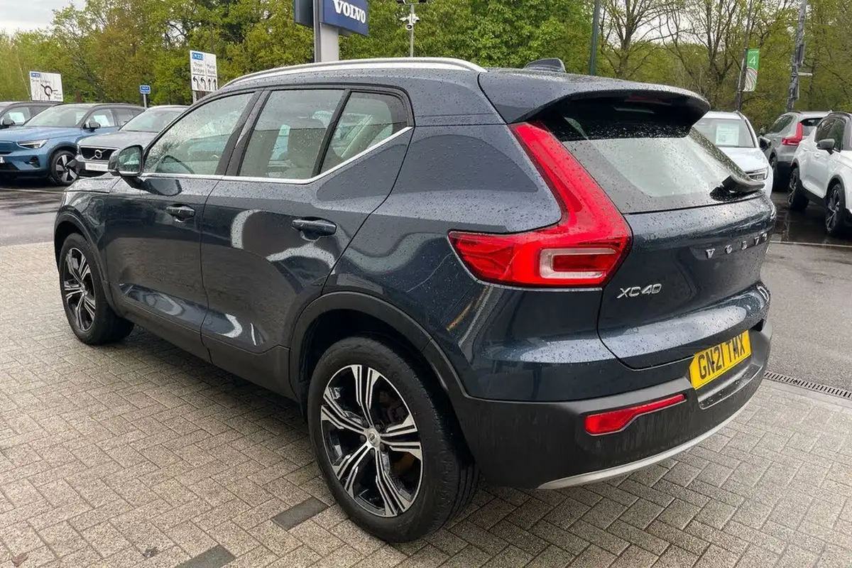 2021-volvo-xc40-15-t4-inscription-208bhp-big-8