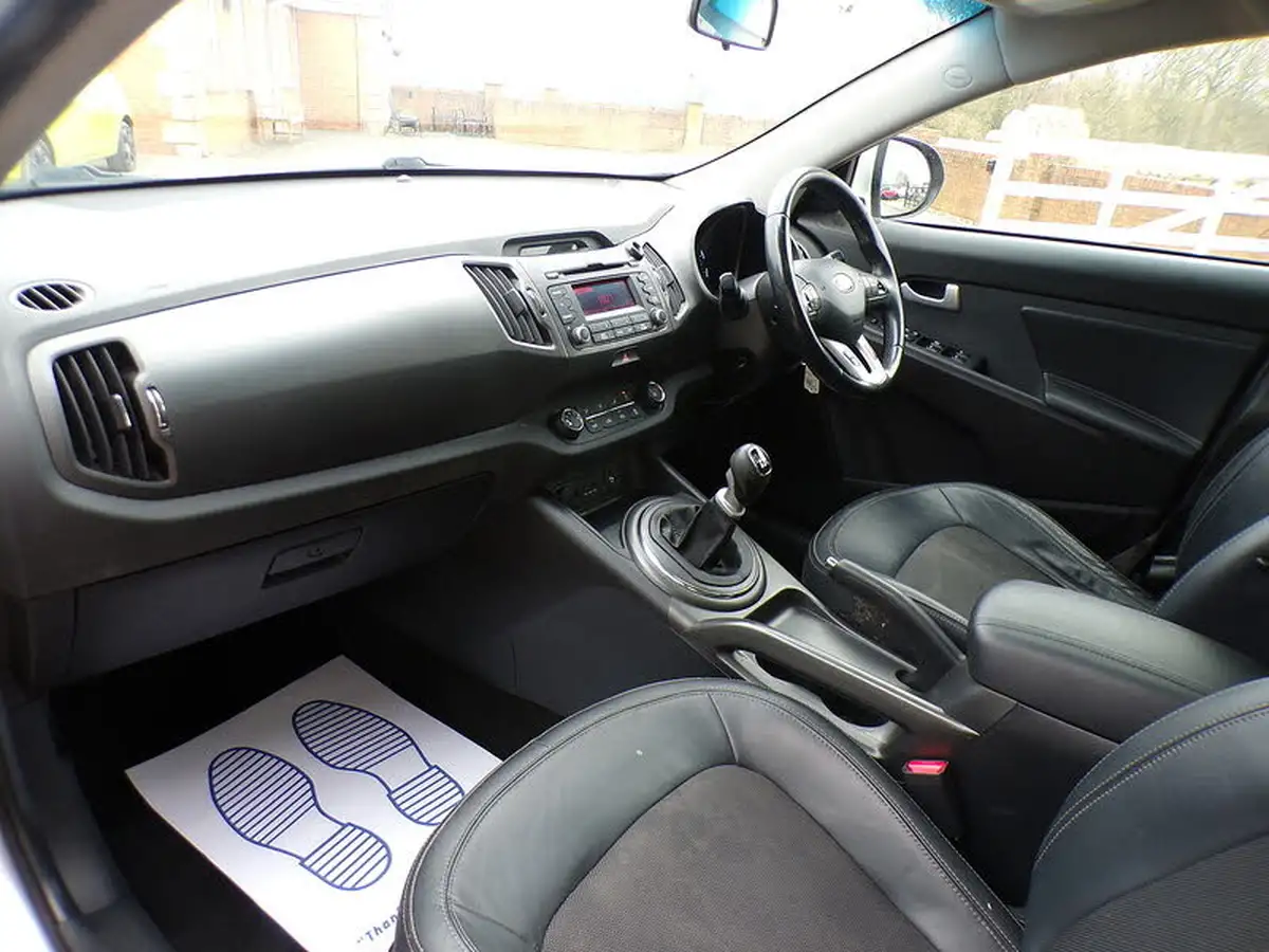 2013-kia-sportage-17td-2-big-16