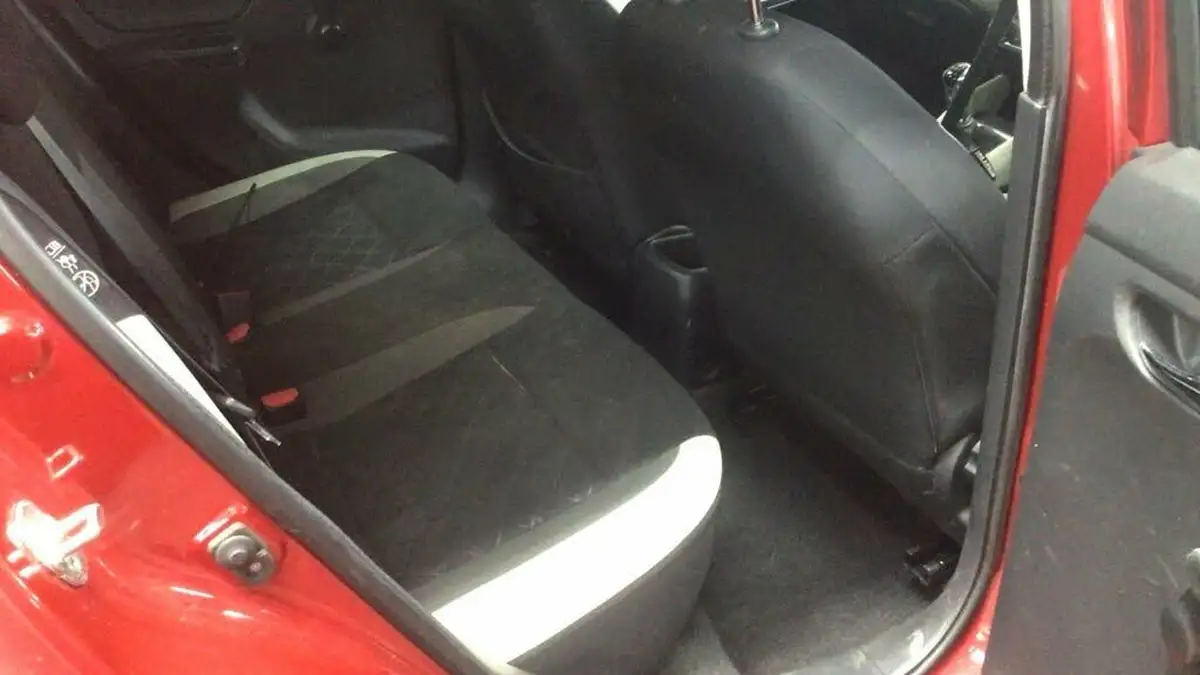 2017-nissan-micra-09-ig-t-acenta-big-5