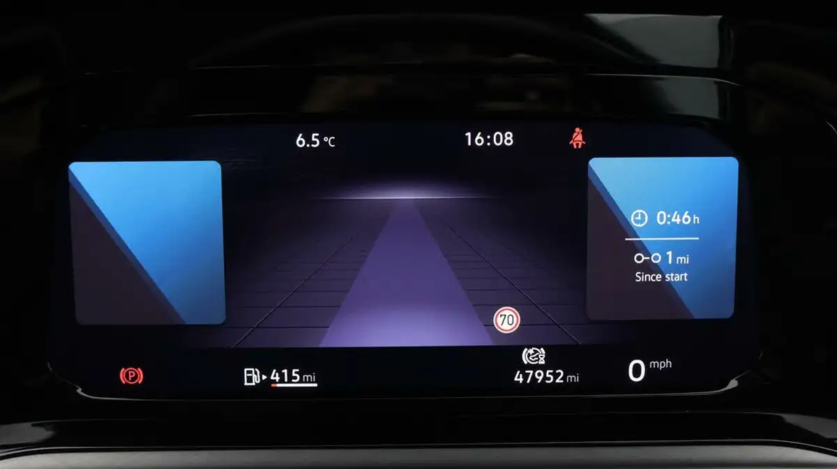 2022-volkswagen-golf-15-tsi-life-130ps-hatchback-big-9