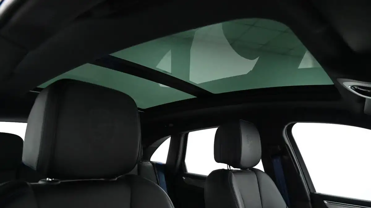 2021-porsche-macan-20-265ps-big-21