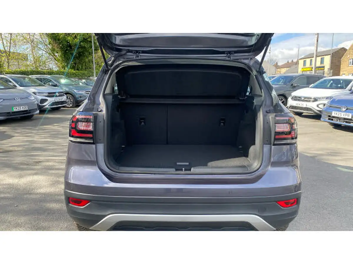 2022-volkswagen-t-cross-10-tsi-se-110ps-big-19