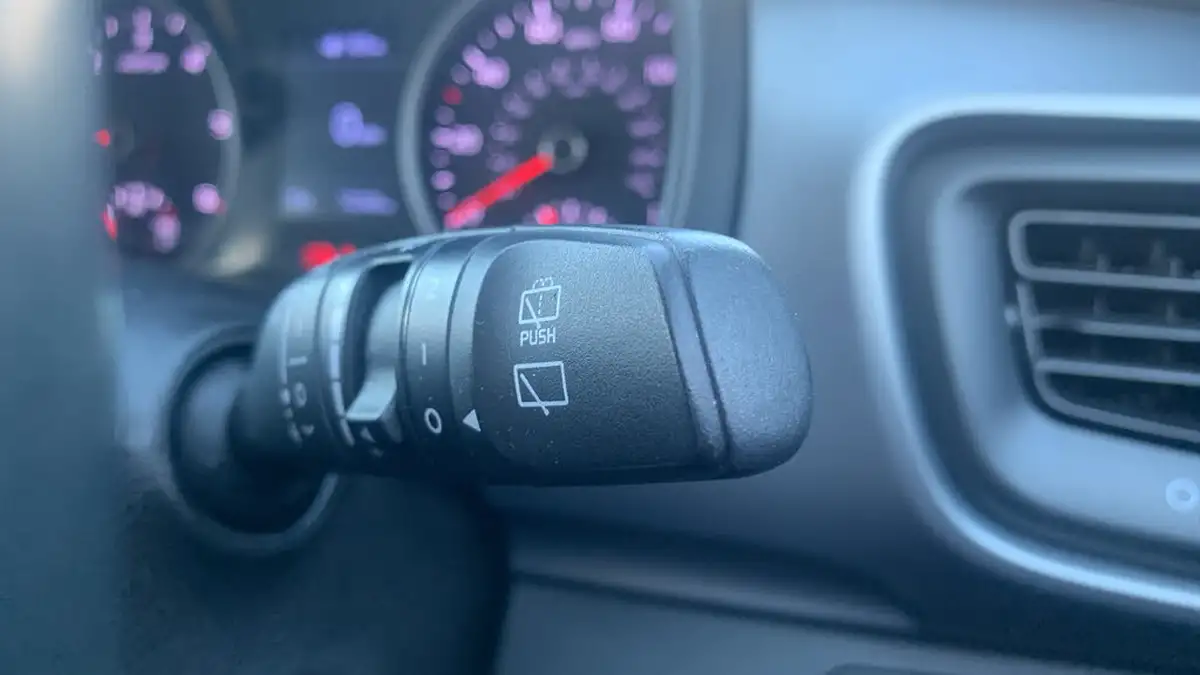 2018-kia-stonic-16crdi-2-big-27
