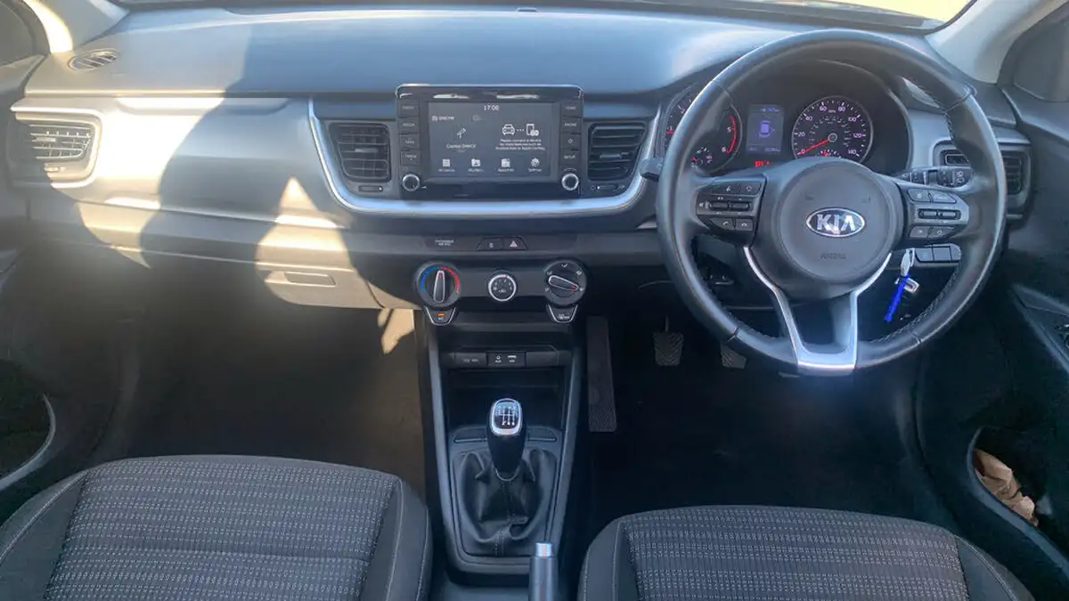 2018-kia-stonic-16crdi-2-big-3