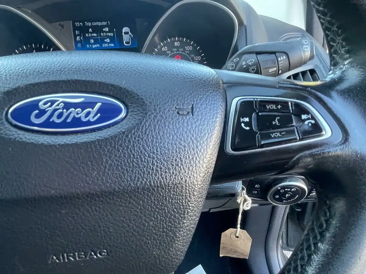 2017-ford-focus-10t-zetec-edition-100ps-hatchback-big-28